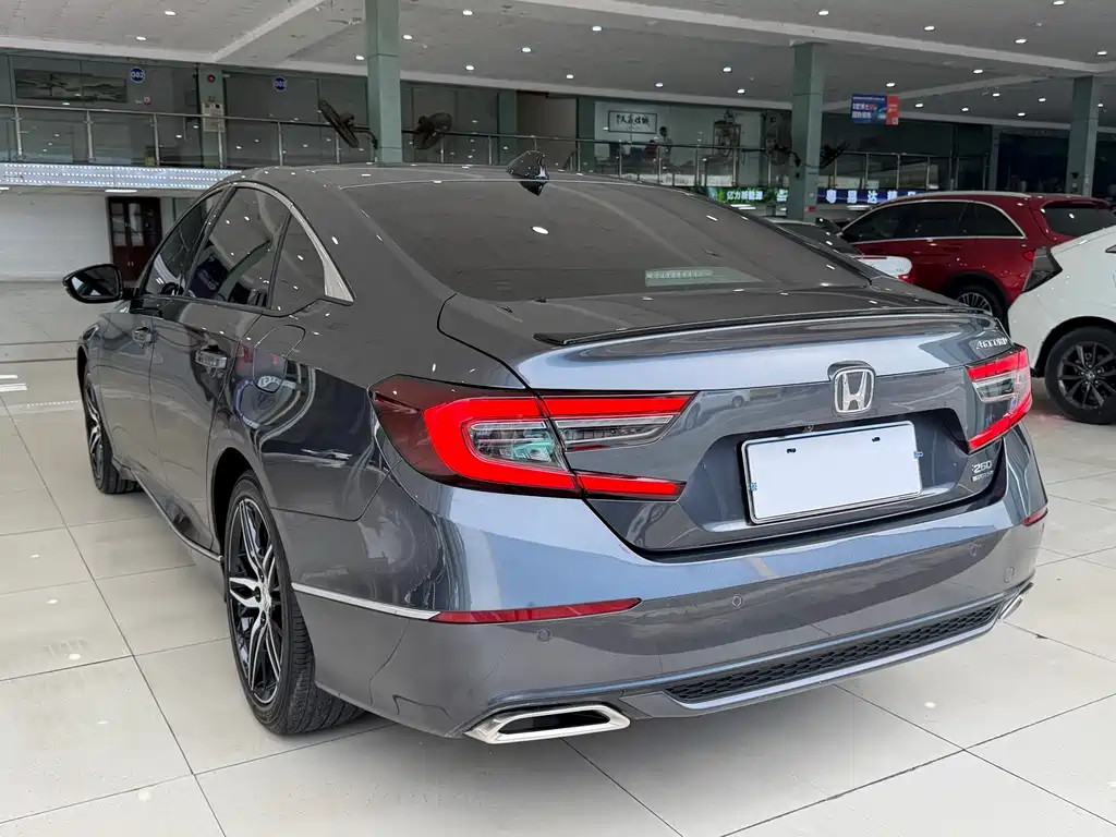 Honda Accord 2023 — фото 14