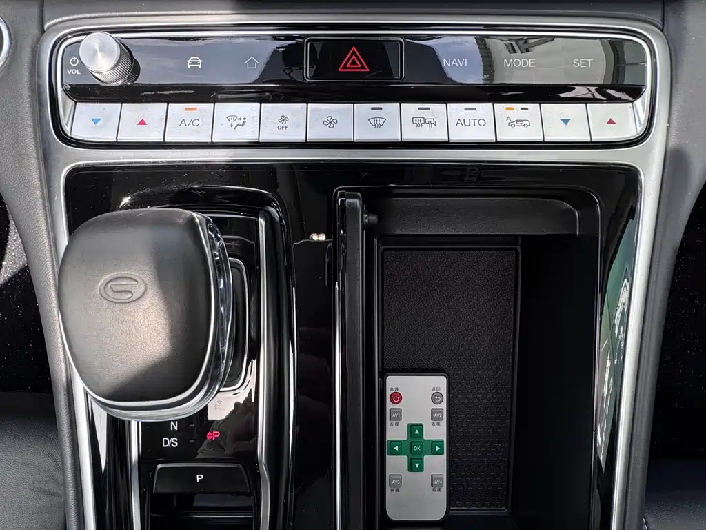 GAC Motor Trumpchi M8 2021 — фото 18