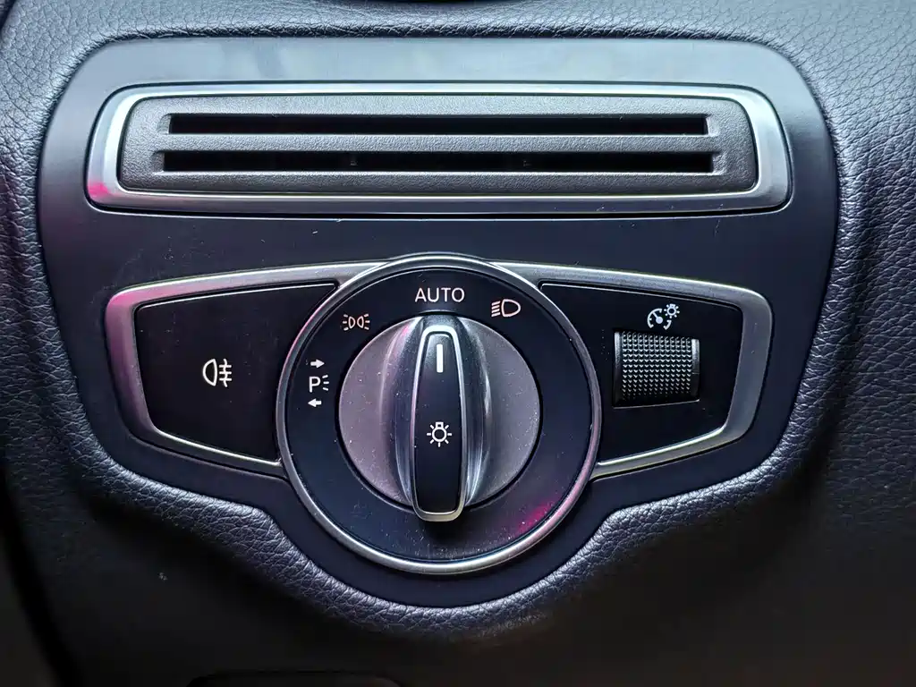 Mercedes-Benz C-Class 2021 — фото 13