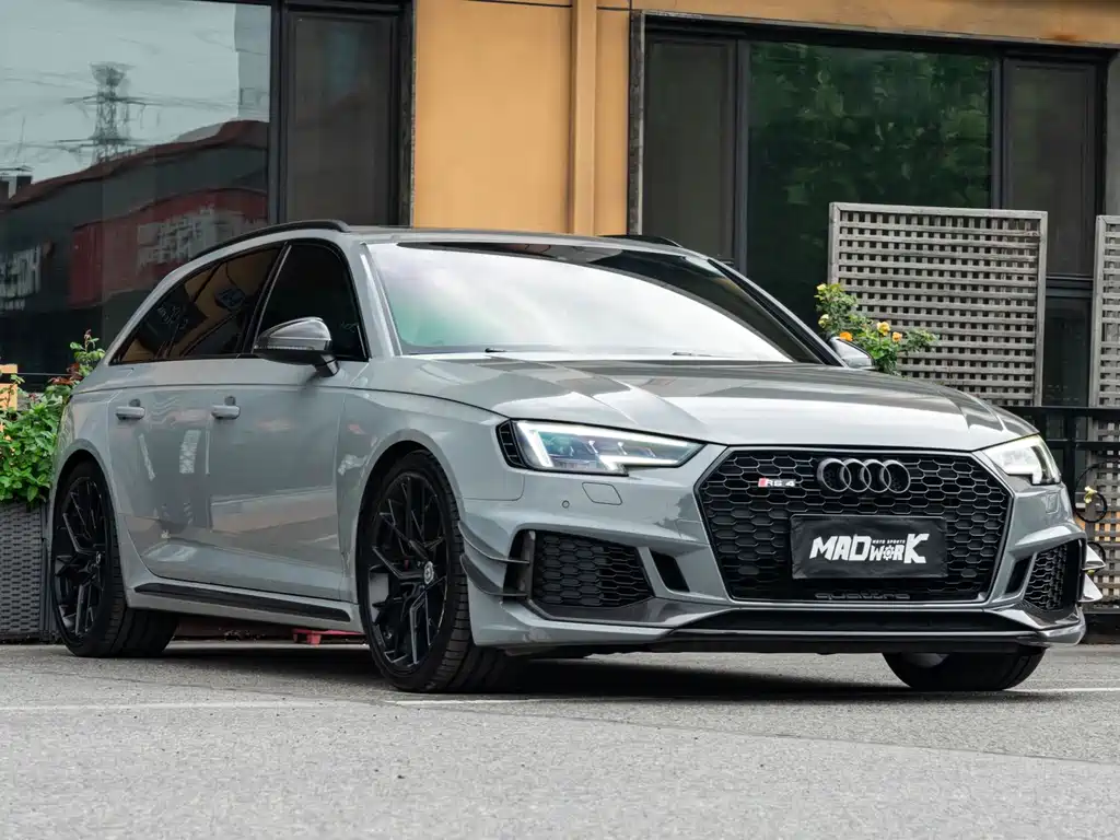 Audi RS 4 2019 — фото 3