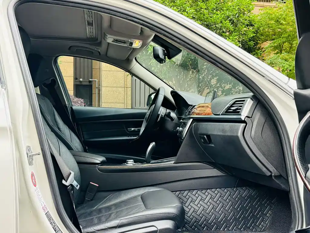 BMW 3 Series 2013