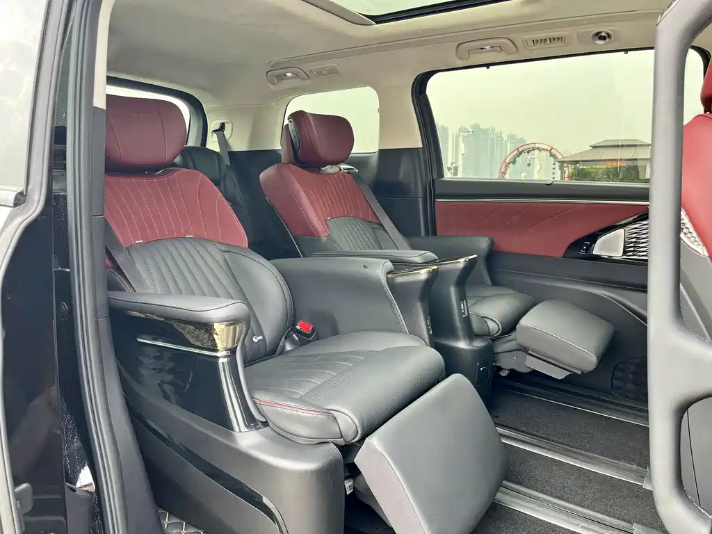 GAC Motor Trumpchi E9 2024 — фото 15