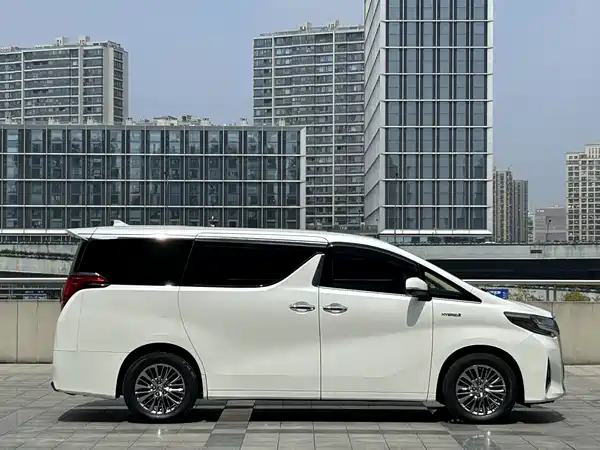 Toyota Alphard 2021