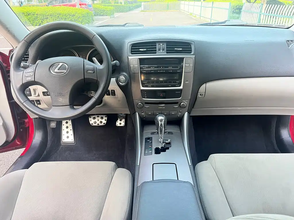 Lexus IS 2009