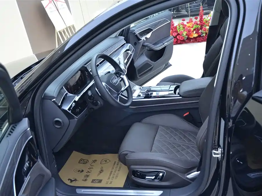 Audi A8 2025