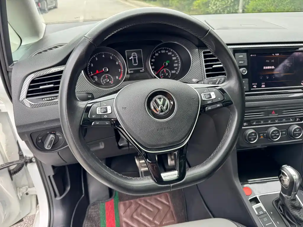 Volkswagen Golf Sportsvan 2019 — фото 10