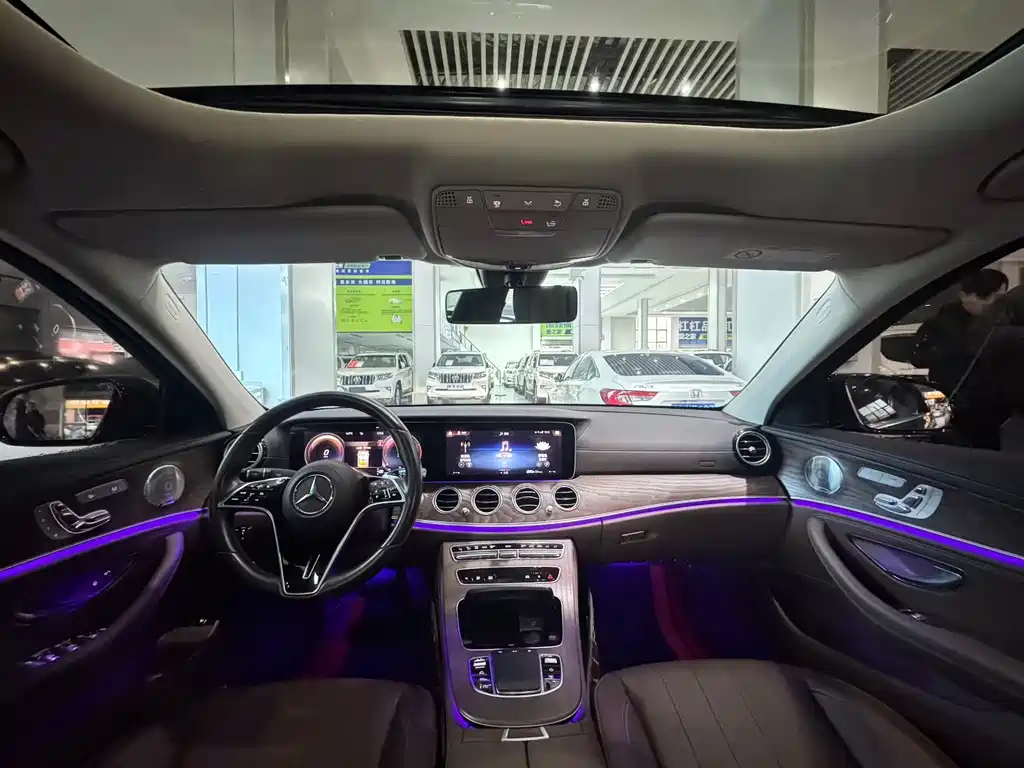 Mercedes-Benz E-Class 2022