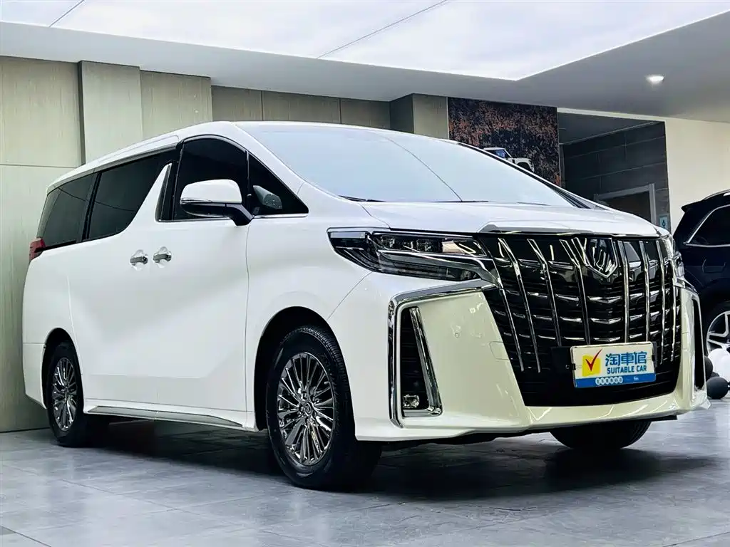 Toyota Alphard 2022 — фото 3