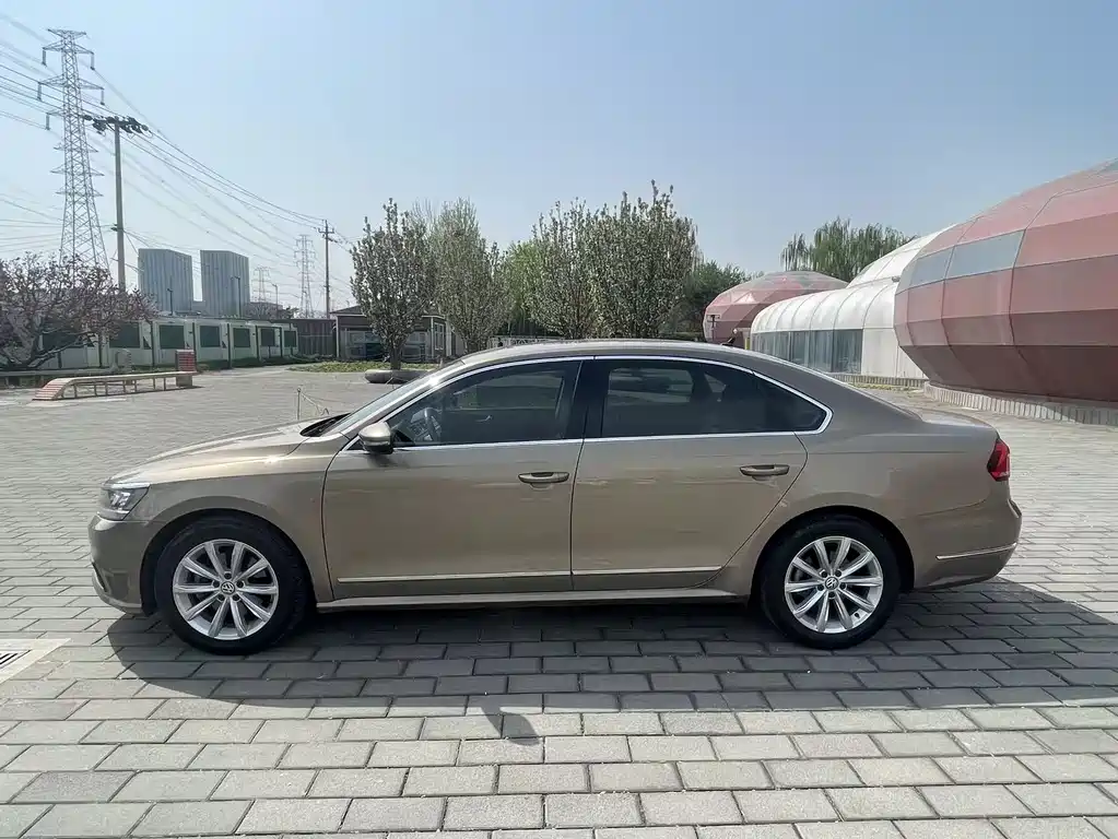 Volkswagen Passat 2017 — фото 4