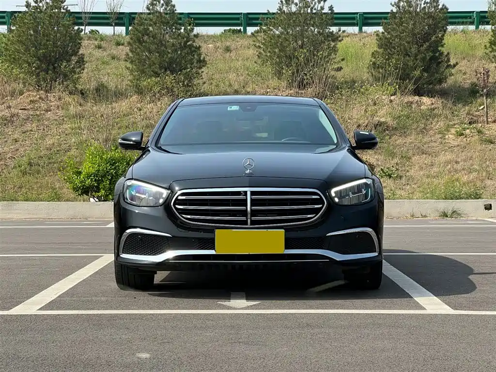 Mercedes-Benz E-Class 2022 — фото 2