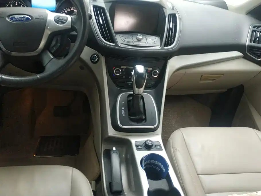 Ford Kuga 2014 — фото 16