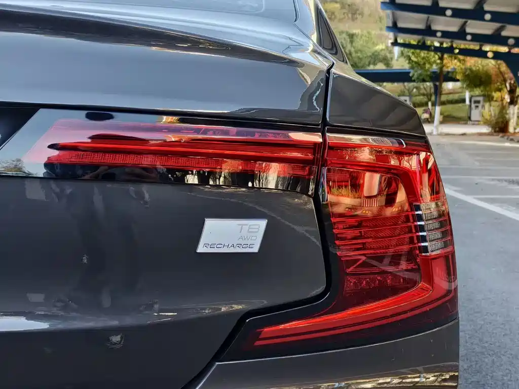 Volvo S90 PHEV 2021 — фото 21