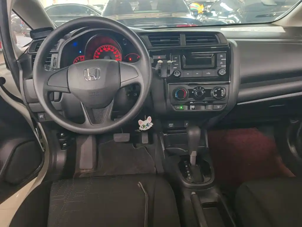 Honda Fit 2018 — фото 10
