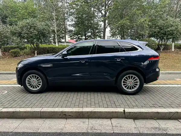 Jaguar F-PACE 2018