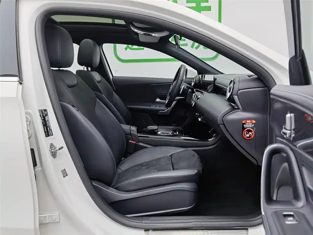 Mercedes-Benz A-Class 2022 — фото 23