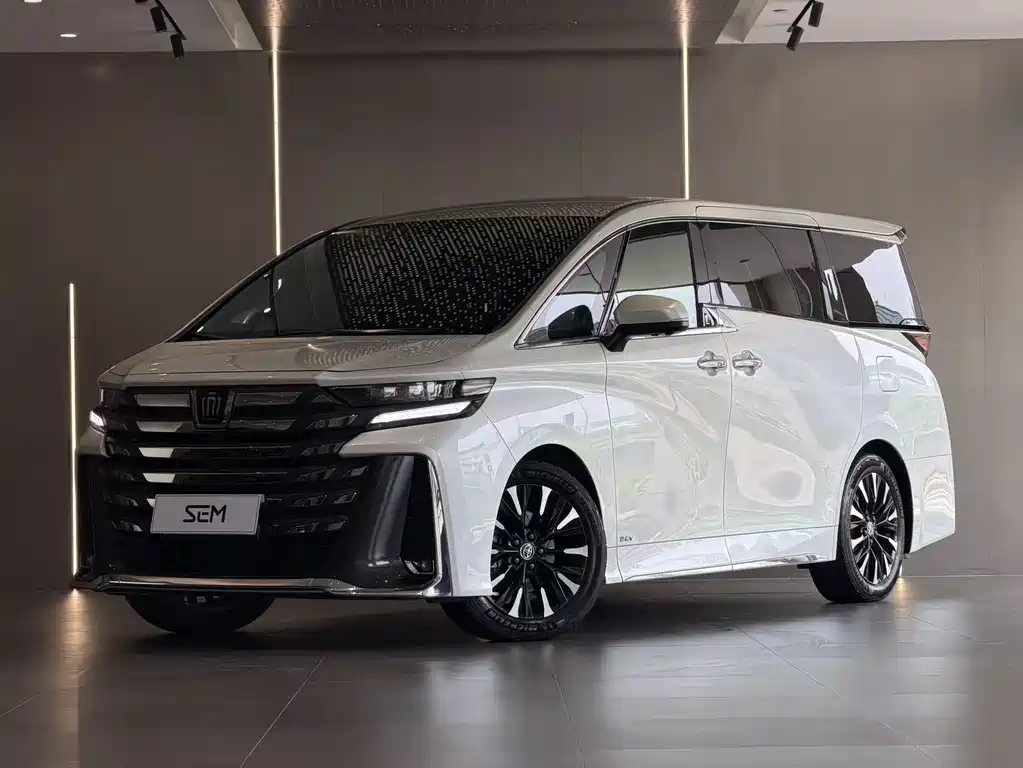 Toyota Vellfire 2024