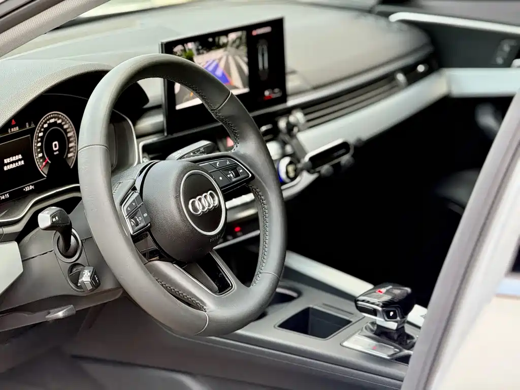 Audi A4L 2021 — фото 6