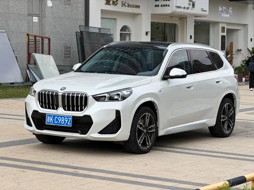 BMW X1 2024 — фото 1