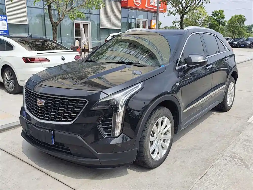 Cadillac XT4 2021 — фото 1