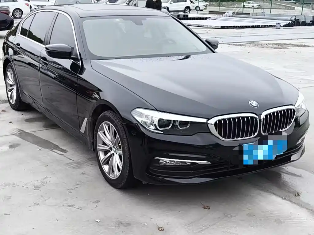 BMW 5 Series 2017 — фото 3