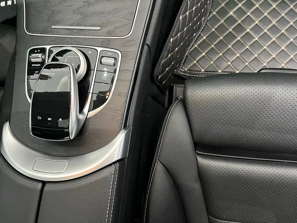 Mercedes-Benz C-Class 2018 — фото 9