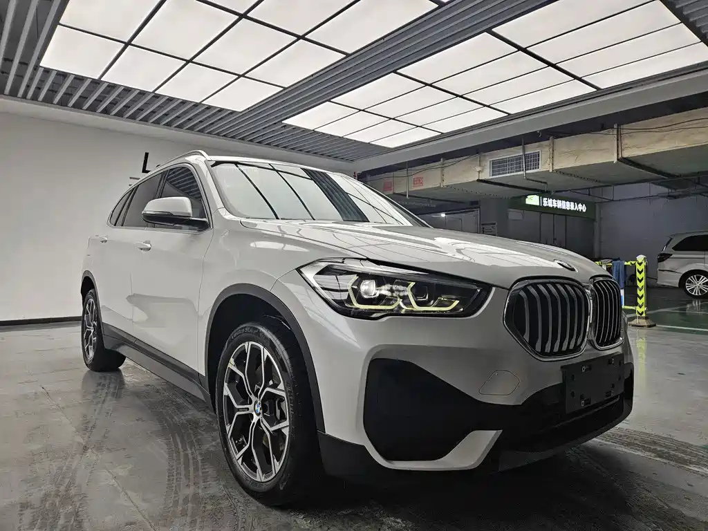 BMW X1 2021 — фото 2