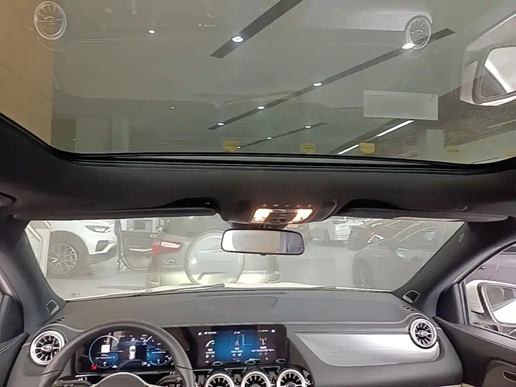 Mercedes-Benz GLA 2024 — фото 18