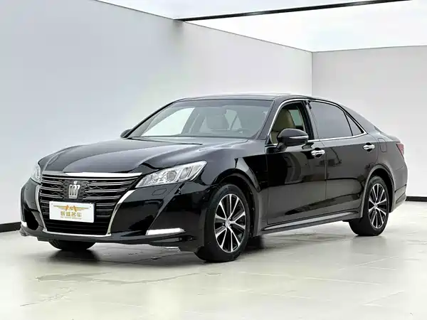 Toyota Crown 2018
