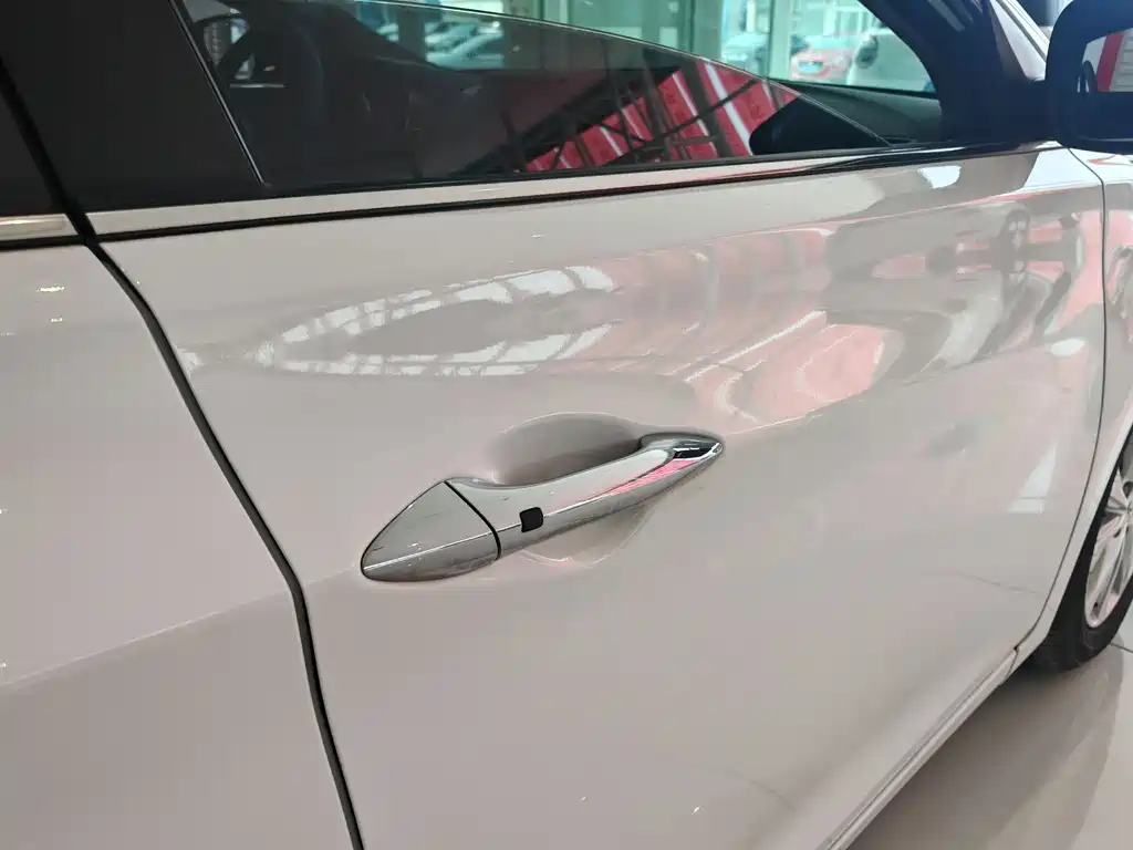 Hyundai Elantra Langdong 2018 — фото 20