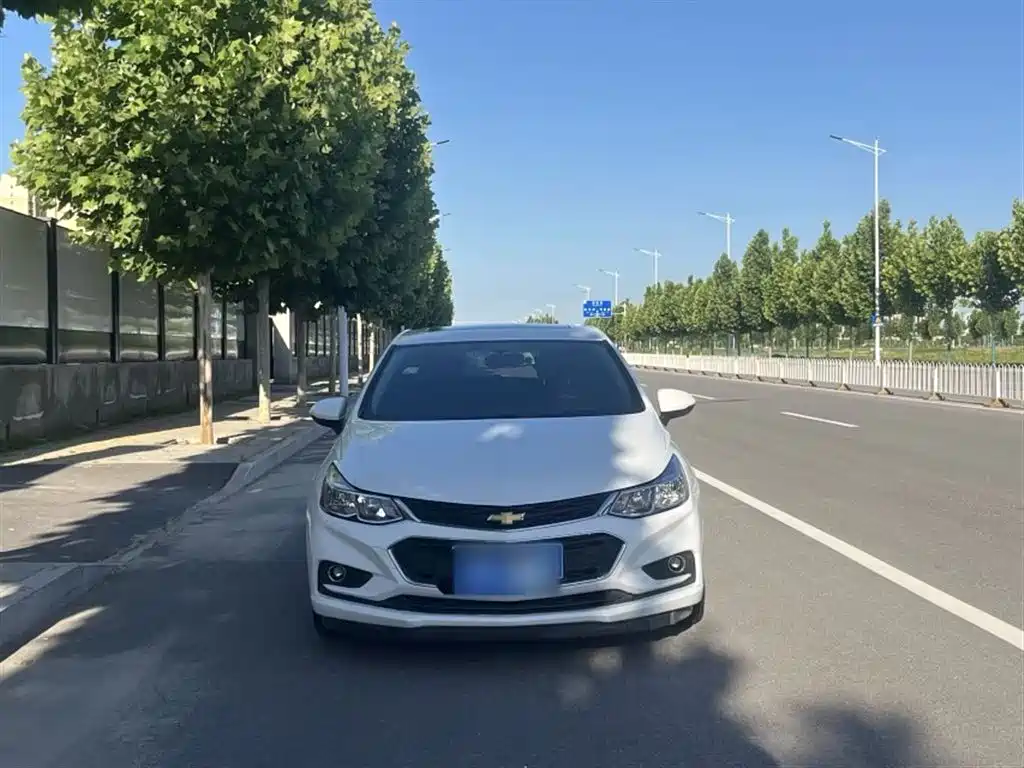 Chevrolet Cruze 2018 — фото 25