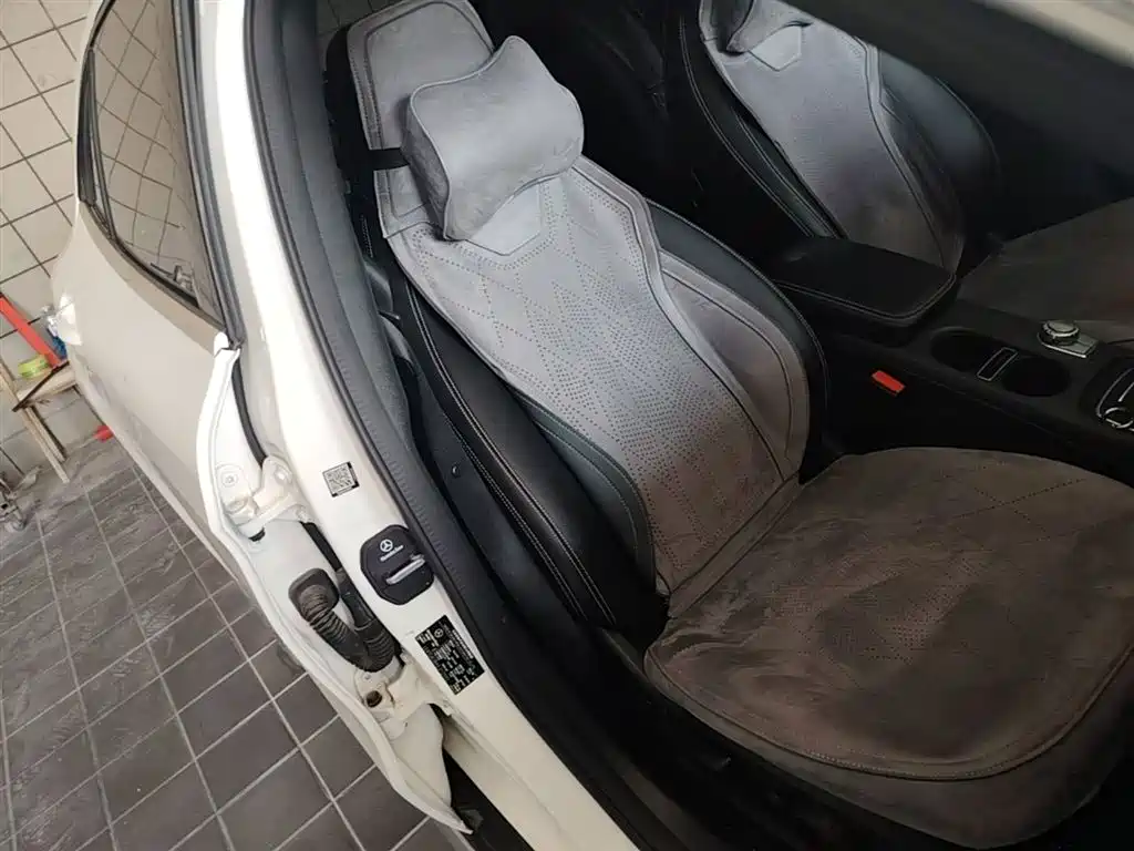 Mercedes-Benz GLA 2018 — фото 25