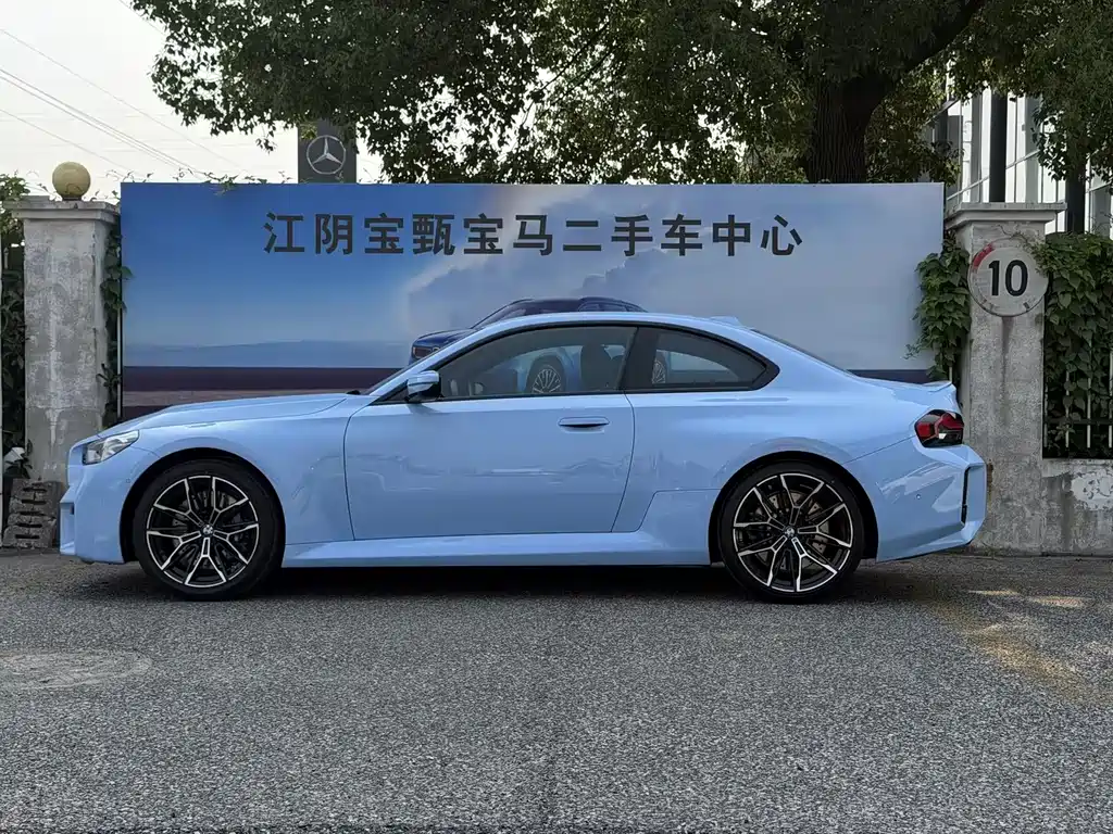 BMW M2 2025 — фото 2