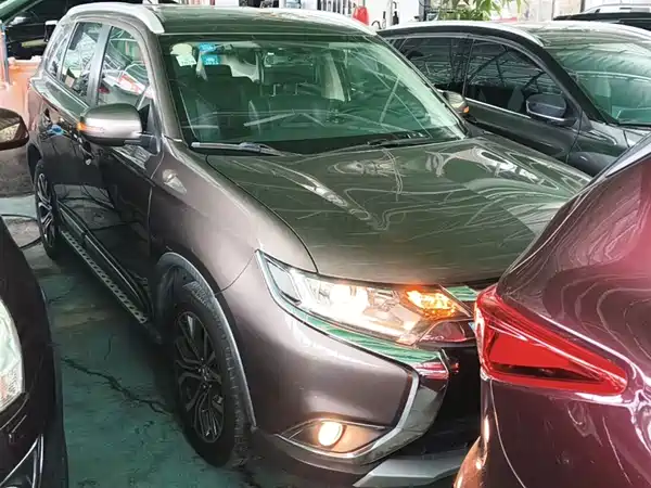 Mitsubishi Outlander 2018