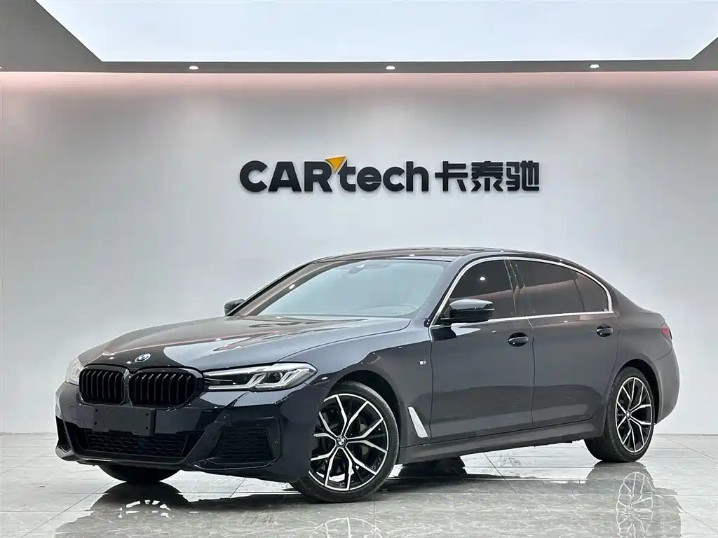 BMW 5 Series 2022 — фото 1
