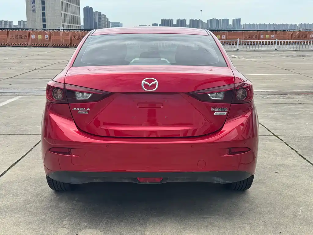 Mazda 3 Axela 2019 — фото 18