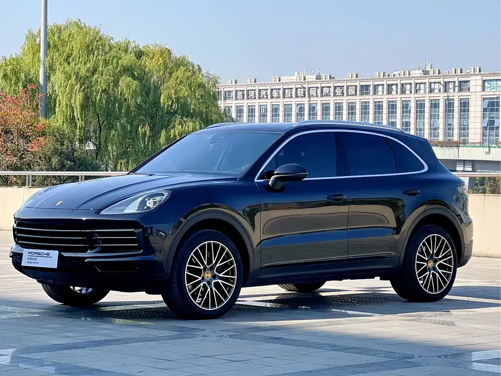 Porsche Cayenne 2020 — фото 1