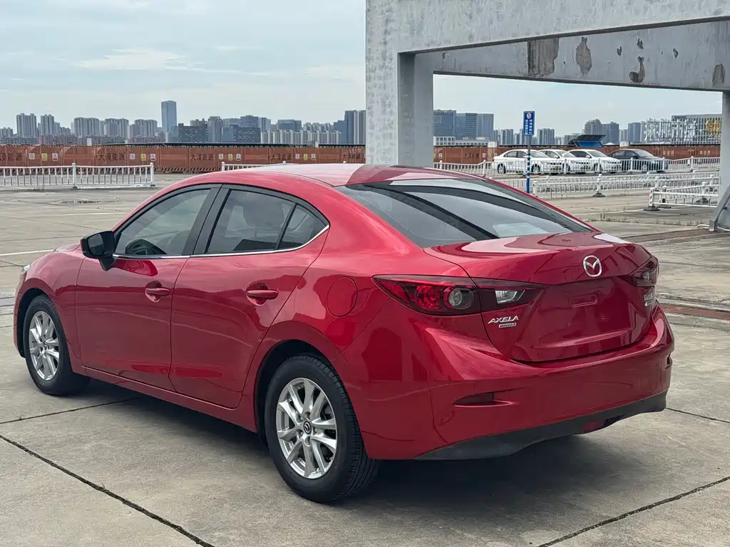 Mazda 3 Axela 2019 — фото 17