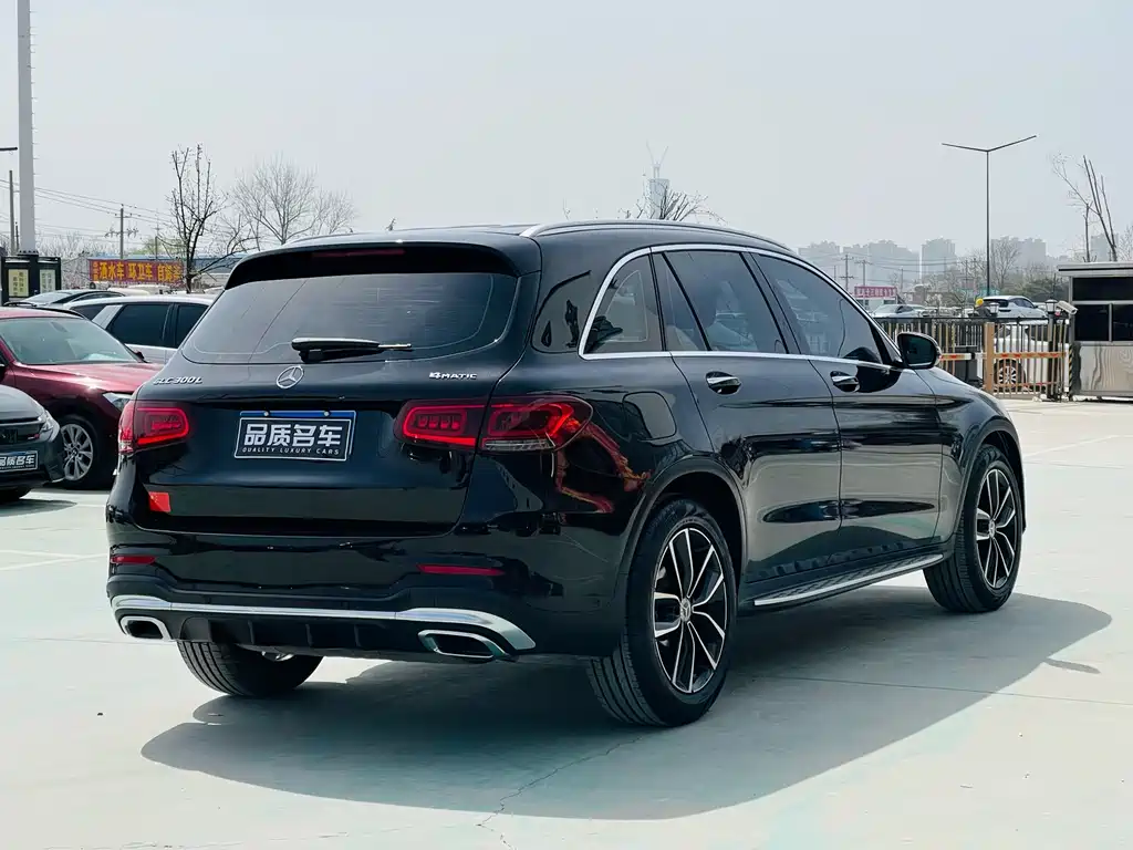 Mercedes-Benz GLC 2021 — фото 19