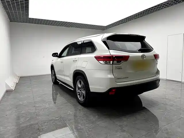 Toyota Highlander 2019