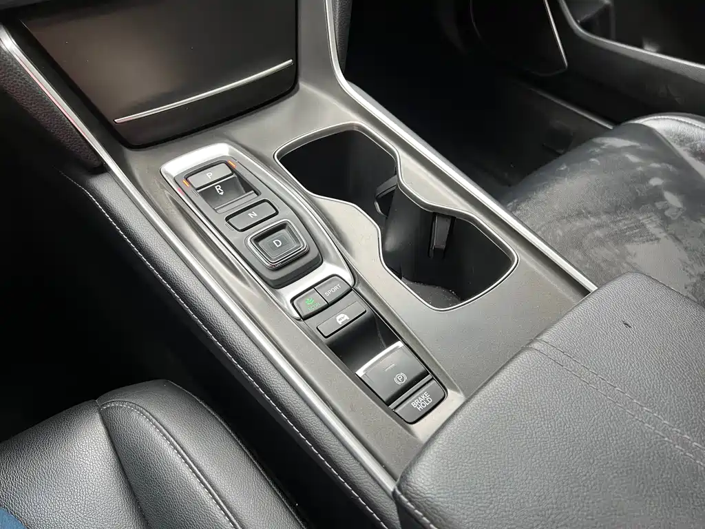 Honda Accord 2022 — фото 6