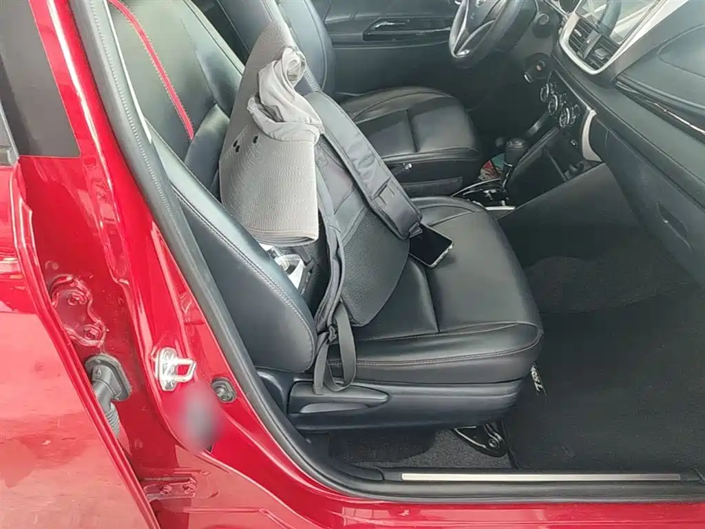 Toyota Yaris L 2021 — фото 25