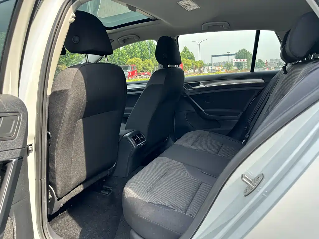 Volkswagen Golf 2016