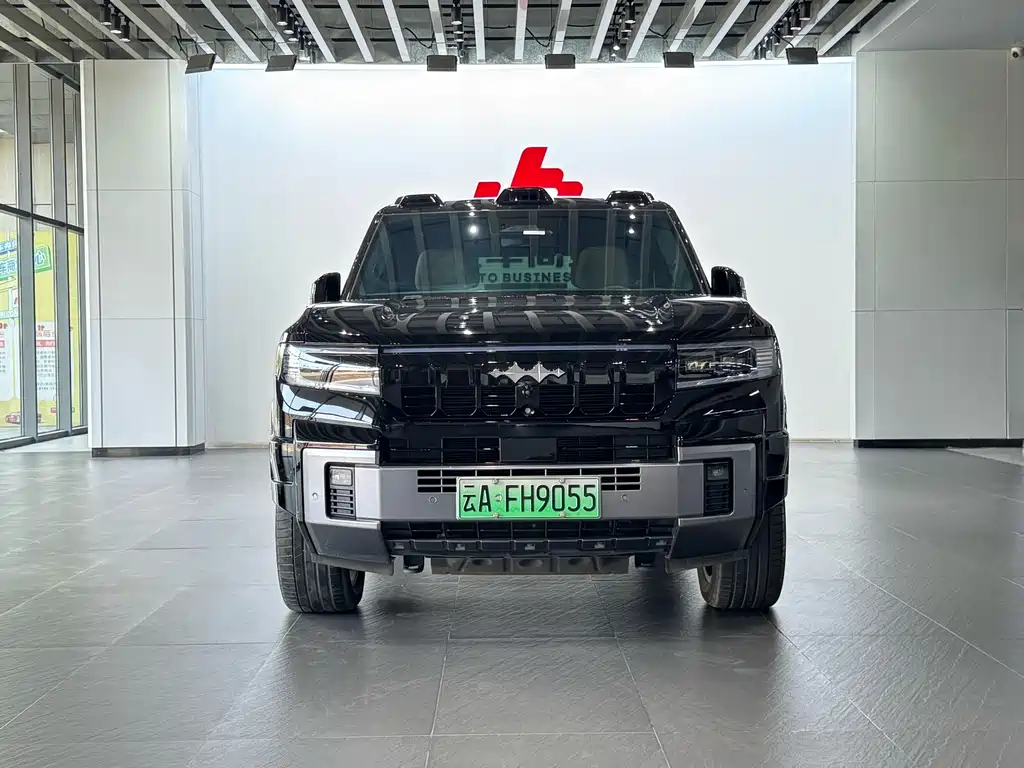 Fang Cheng Bao Leopard 8 2025