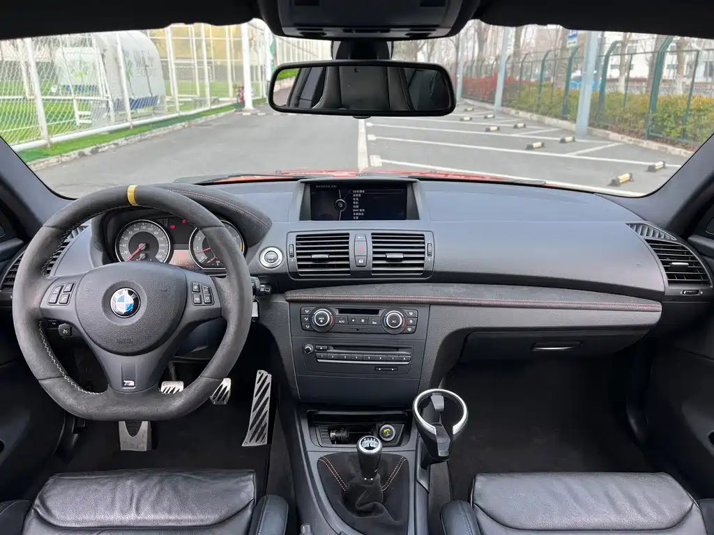 BMW 1 Series M 2012 — фото 15