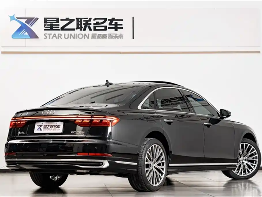 Audi A8 2023 — фото 7
