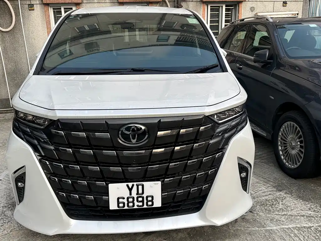Toyota Alphard 2026 — фото 2