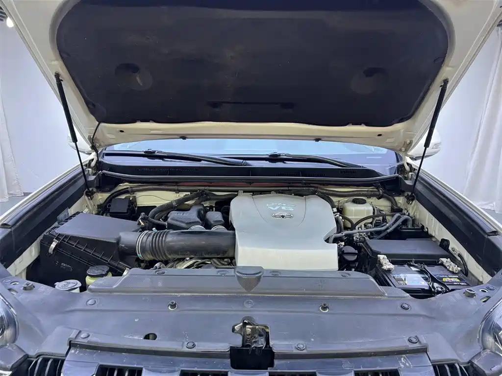 Toyota Prado 2015 — фото 28