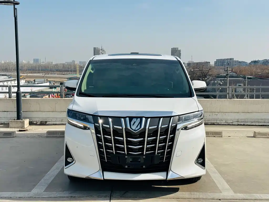 Toyota Alphard 2023 — фото 2