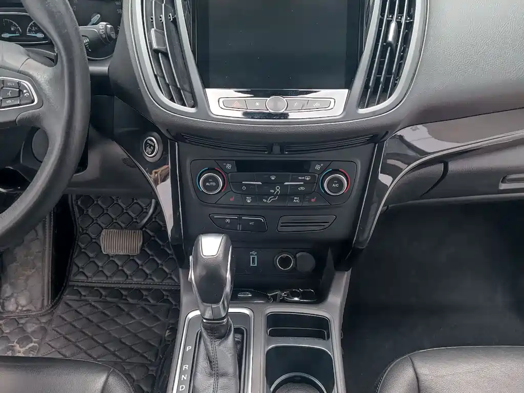 Ford Kuga 2020 — фото 15