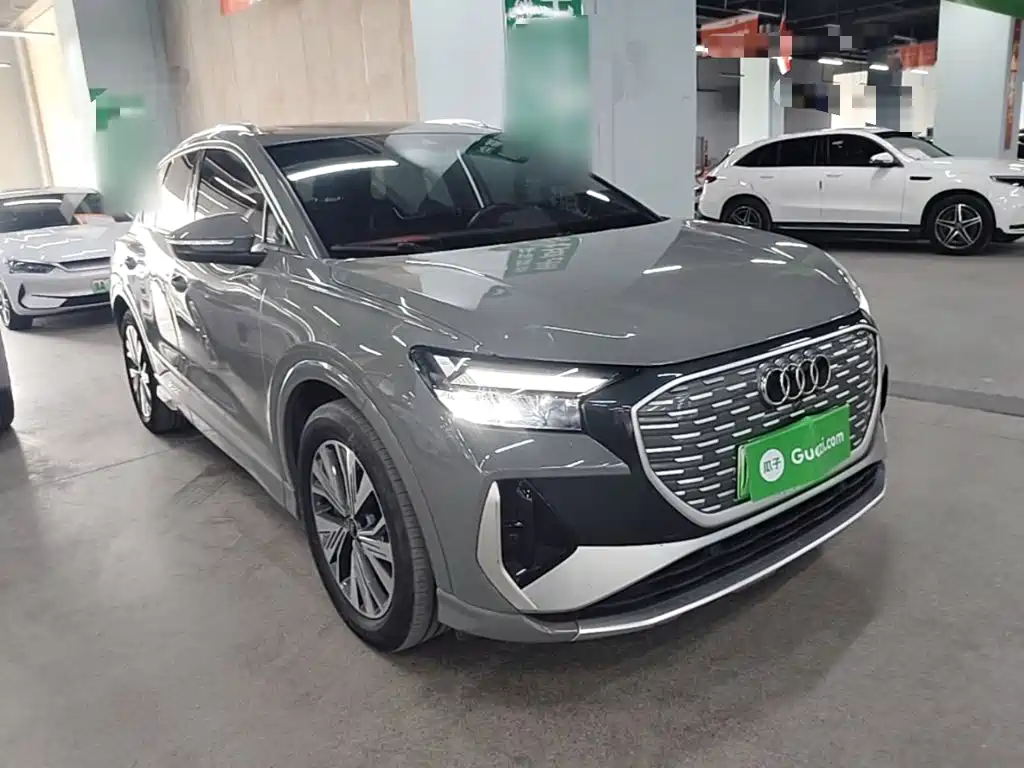 Audi Q4 E-Tron 2022 — фото 4